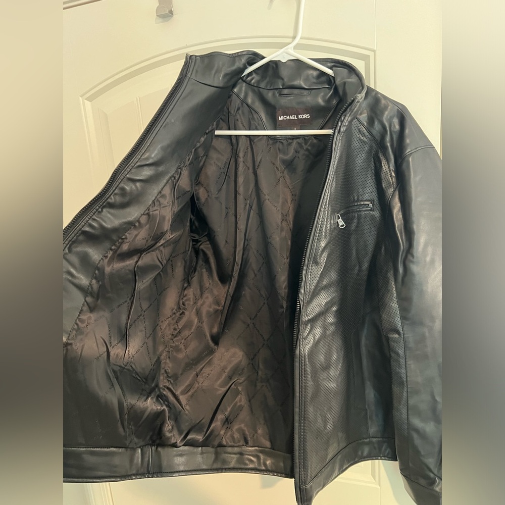 Michael Kors Leather Jacked - Picture 4 of 6